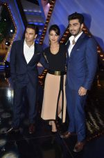 Priyanka Chopra, Arjun Kapoor, Ranveer Singh promote Gunday on location of India_s got talent in Filmcity, Mumbai on 25th Jan 2014 (40)_52e4e202ad4bf.JPG