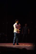 Sachin Tendulkar watches _Grease_ Raell padamsee play in NCPA, Mumbai on 25th Jan 2014  (7)_52e4dd849fb10.JPG