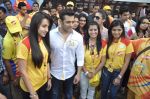 Salman Khan at CCL match in D Y Patil, Mumbai on 25th Jan 2014 (64)_52e4e459446e0.JPG