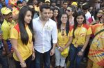 Salman Khan at CCL match in D Y Patil, Mumbai on 25th Jan 2014 (65)_52e4e45a8ba0a.JPG