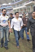 Salman Khan at CCL match in D Y Patil, Mumbai on 25th Jan 2014 (73)_52e4e460ce492.JPG