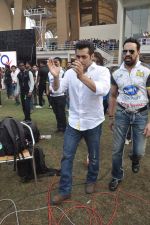 Salman Khan at CCL match in D Y Patil, Mumbai on 25th Jan 2014 (8)_52e4e44305682.JPG
