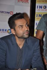 Abhay Deol at One by two merchandise launch in Inorbit, Malad on 28th Jan 2014 (12)_52e89a46acaae.JPG