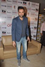 Abhay Deol at One by two merchandise launch in Inorbit, Malad on 28th Jan 2014 (18)_52e89a48e4dbe.JPG