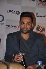 Abhay Deol at One by two merchandise launch in Inorbit, Malad on 28th Jan 2014 (5)_52e89a4417028.JPG