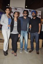 Abhay Deol, Preeti Desai at One by two merchandise launch in Inorbit, Malad on 28th Jan 2014 (67)_52e89ae90c49c.JPG