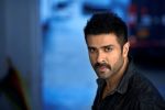 Harman Baweja in the still from movie Dishkiyaoon (7)_52eb058a01426.jpg