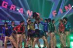 Shilpa Shetty at Nach Baliye 6 grand finale performance in Filmistan on 30th Jan 2014 (160)_52eb45ad8e441.JPG