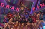 Shilpa Shetty at Nach Baliye 6 grand finale performance in Filmistan on 30th Jan 2014 (162)_52eb45aef125d.JPG