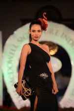 at Signature Derby draw and Reena Shah fashion show in RWITC, Mumbai on 30th Jan 2014 (157)_52eb48461a4f9.JPG