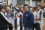 Salman Khan at CCL Match of Mumbai Heroes Vs Telugu Warriors in Dubai on 1st Feb 2014 (84)_52ee1c07e43d7.JPG