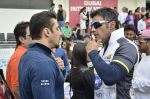 Salman Khan, Sunil Shetty  at CCL Match of Mumbai Heroes Vs Telugu Warriors in Dubai on 1st Feb 2014 (105)_52ee1e0ac6786.JPG