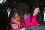 Amitabh bachchan, Jaya Bachchan, Aishwarya Bachchan at Ahana Deol_s Wedding Reception in Mumbai on 2nd Feb 2014(269)_52ef9fed9dae9.JPG