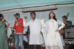 Ileana D_Cruz, Ranbir Kapoor, Anurag Basu at Anurag Basu_s Saraswati pooja in Mumbai on 4th Feb 2014 (24)_52f1dad56b634.JPG