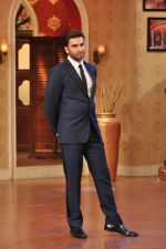 Ranveer Singh at Gunday promotions on the sets of Comedy Nights With Kapil in Mumbai on 4th Feb 2014 (57)_52f1c8696bf24.JPG