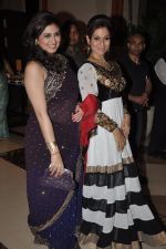 Vahbbiz Dorabjee, Tanaaz Currim at Siddharth Kannan_s wedding reception with Neha in Mumbai on 4th Feb 2014 (137)_52f1fa0d41aaa.JPG