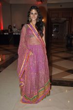 at Siddharth Kannan_s wedding reception with Neha in Mumbai on 4th Feb 2014 (103)_52f203421389d.JPG