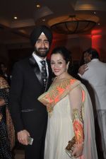 at Siddharth Kannan_s wedding reception with Neha in Mumbai on 4th Feb 2014 (125)_52f20355693f8.JPG