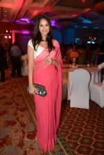at Siddharth Kannan_s wedding reception with Neha in Mumbai on 4th Feb 2014 (173)_52f2036acd3f7.JPG