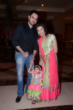 at Siddharth Kannan_s wedding reception with Neha in Mumbai on 4th Feb 2014 (187)_52f2036f73f55.JPG