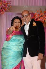 at Siddharth Kannan_s wedding reception with Neha in Mumbai on 4th Feb 2014 (213)_52f203748e9b7.JPG