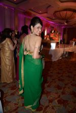 at Siddharth Kannan_s wedding reception with Neha in Mumbai on 4th Feb 2014 (247)_52f20380e9307.JPG