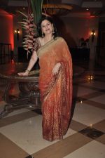 at Siddharth Kannan_s wedding reception with Neha in Mumbai on 4th Feb 2014 (25)_52f20329e6f45.JPG