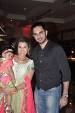at Siddharth Kannan_s wedding reception with Neha in Mumbai on 4th Feb 2014 (51)_52f2032f4d33c.JPG