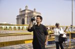 Karan Johar turns photographer for Colors new show in Gateway Of India on 5th Feb 2014 (21)_52f3be32743e9.JPG