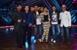 Priyanka Chopra, Arjun Kapoor, Ranveer Singh, Javed Jaffrey, Ravi Behl, Naved Jaffrey at gunday promotions on the sets of Boogie Woogie in Malad, Mumbai on 6th Feb 2014 (97 (98)_52f3da4a89208.JPG