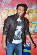 Ranveer Singh at gunday promotions on the sets of Boogie Woogie in Malad, Mumbai on 6th Feb 2014 (56)_52f3d9edbe9d5.JPG
