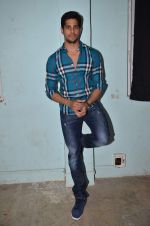 Sidharth Malhotra at Hasee Toh Phasee promotions in mehboob, Mumbai on 6th Feb 2014 (30)_52f3d8eac0d67.JPG