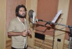 Arijit Singh singing song for Music Director Palash Muchhal for Shilpa Shetty_s productions film _Dishkiyaaoon_.6_52f8708c5e929.JPG