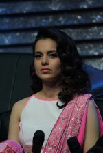 Kangana Ranaut on the sets of  DID Season 4 for the promotion of the movie Queen_52f9c33069864.JPG