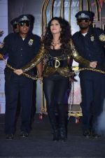 Sunny Leone at Ragini MMS 2 promotions in a bird cage in Infinity Mall, Mumbai on 12th Feb 2014 (113)_52fc871945d0e.JPG