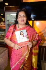 Anuradha Paudwal at Asha Khatau_s book launch in Foodhall, Mumbai on 13th Feb 2014 (41)_52fdfb8f7e1cd.JPG