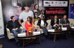 Shahrukh Khan, Madhuri Dixit at Press Con in Malaysia for Temptation Reloaded 2014 on 14th Feb 2014 (9)_5300281d1d7bc.jpg
