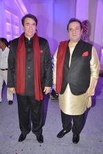Randhir Kapoor, Rajiv Kapoor at Miraj Group_s Madan Paliwal_s daughter Devdhooti and Vikas Purohit_s reception in Udaipur on 18th Feb 2014 (141)_5305ca31c4a86.JPG