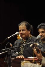 Anup Jalota_s exhibition and concert in Sion, Mumbai on 22nd Feb 2014 (36)_5309dbb92c9c9.JPG