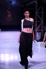 Model walks for Jatin Kocchar on day 2 of Bengal Fashion Week on 22nd Feb 2014 (40)_5309f4f5a672f.jpg