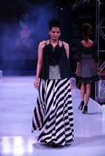 Model walks for Jatin Kocchar on day 2 of Bengal Fashion Week on 22nd Feb 2014 (43)_5309f4f75b005.jpg