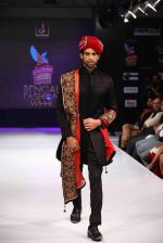 Model walks for Jaya Misra at Bengal Fashion Week day 1 on 21st Feb 2014 (17)_5309f406afa99.jpg