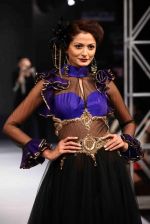 Model walks for Jaya Misra at Bengal Fashion Week day 1 on 21st Feb 2014 (5)_5309f401cbebb.jpg