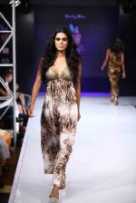 Model walks for Rocky S on day 2 of Bengal Fashion Week on 22nd Feb 2014 (57)_5309f597ce9db.jpg