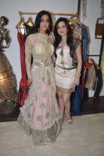 Mahi Gill at Amy Billimoria_s showroom in Mumbai on 24th Feb 2014 (34)_530c2543175f6.JPG
