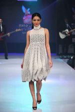 Model walk for designer Manoviraj Kosla in the Grand Finale of Bengal Fashion Week 2014 on 24th Feb 2014 (7)_530c2563a9a48.jpg