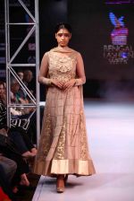 Model walk the ramp for Mona Pali at Bengal Fashion Week on 23rd Feb 2014 (7)_530c9f0df3195.jpg