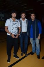 Sonu Nigam, Bikram Ghosh, Girish Malik at the First look & theatrical trailer launch of Jal in Cinemax on 25th Feb 2014(189)_530ddce28813e.JPG