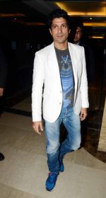 Farhan Akhtar at Shaadi Ke Side Effects promotions in Delhi on 26th Feb 2014 (16)_530ea7d786324.jpg