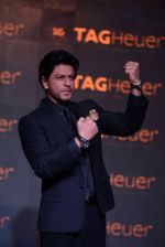 Shah Rukh Khan unveils Tag Heuer_s Golden Carrera watch collection in Taj Land_s End, Mumbai on 3rd March 2014 (179)_5315a785763c5.JPG